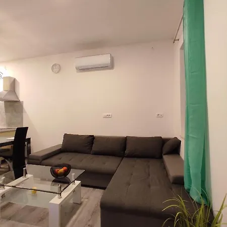 Ravnice Apartment